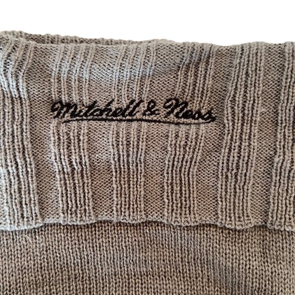 Mitchell & Ness Nets Basketball Pro Pom Winter Hat - One Size - Picture 8 of 10